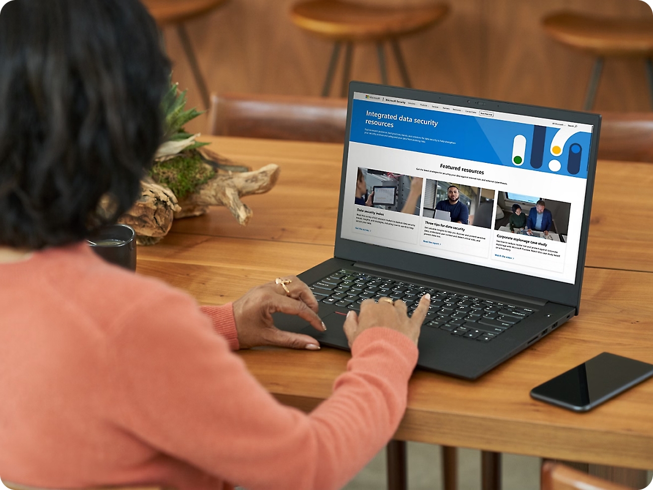 Microsoft Purview Nedir? Veri Yönetişimi ve Uyumluluk Rehberi (2026)